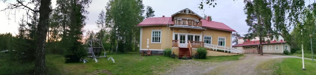 Majatalo Pihlajapuu Hotell Nurmes Exteriör bild