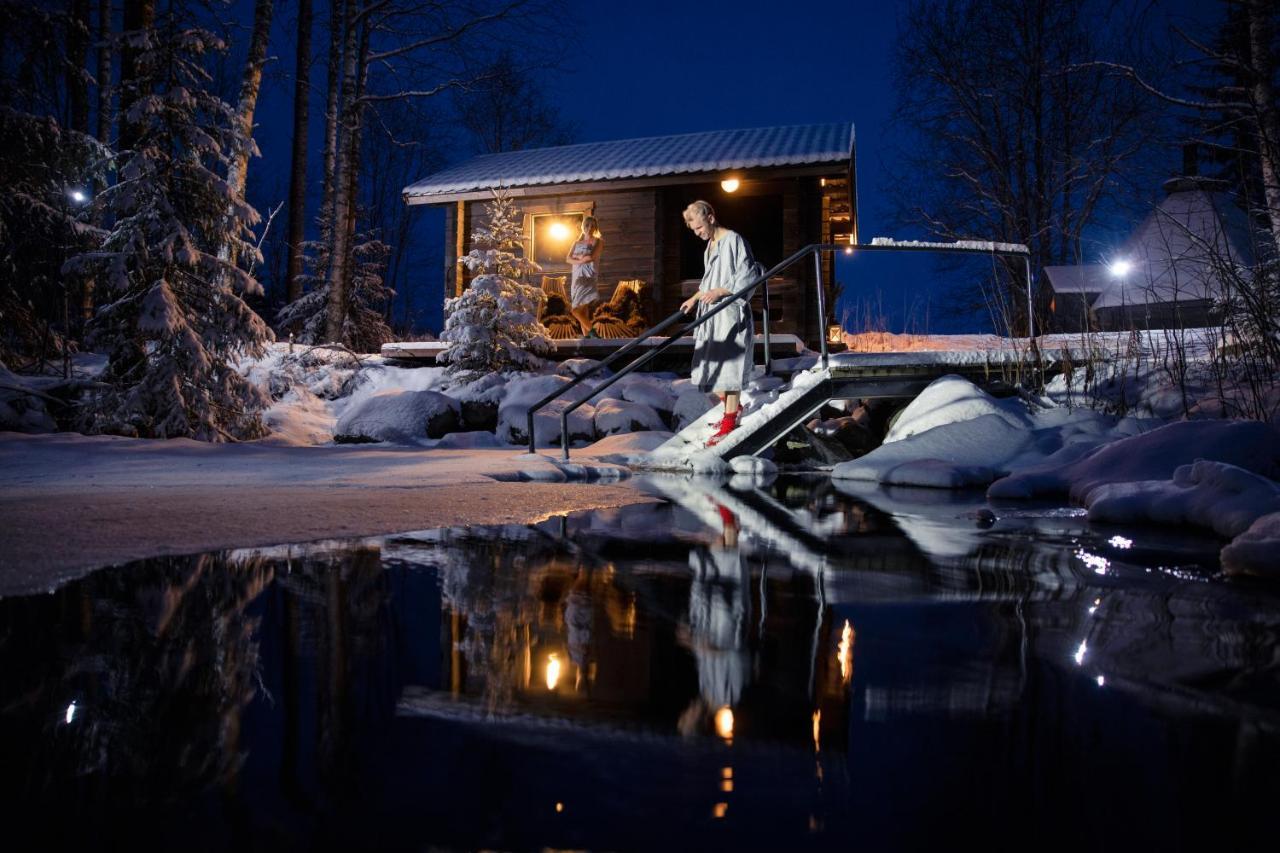 Majatalo Pihlajapuu Hotell Nurmes Exteriör bild