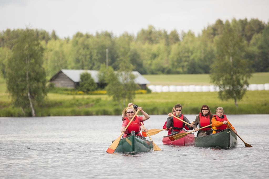 Majatalo Pihlajapuu Hotell Nurmes Exteriör bild