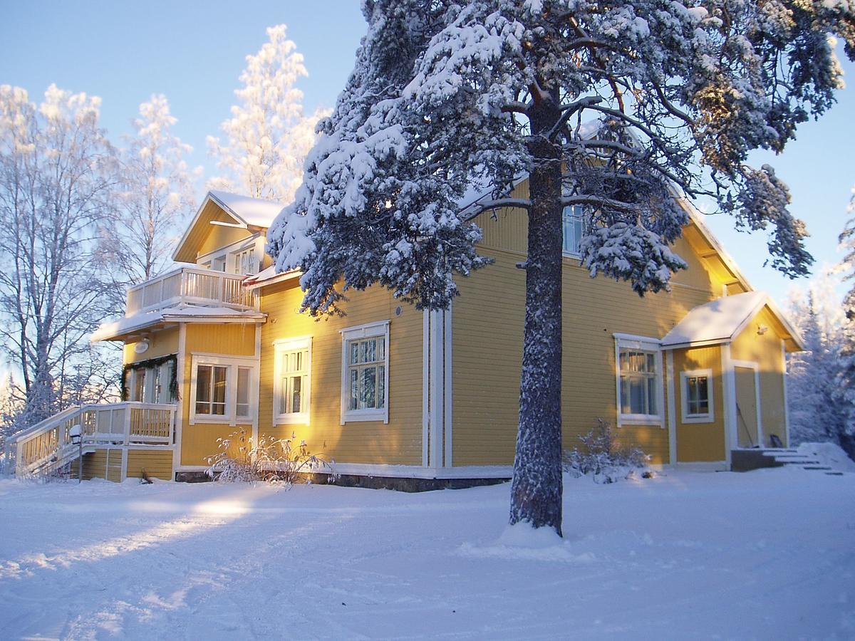 Majatalo Pihlajapuu Hotell Nurmes Exteriör bild